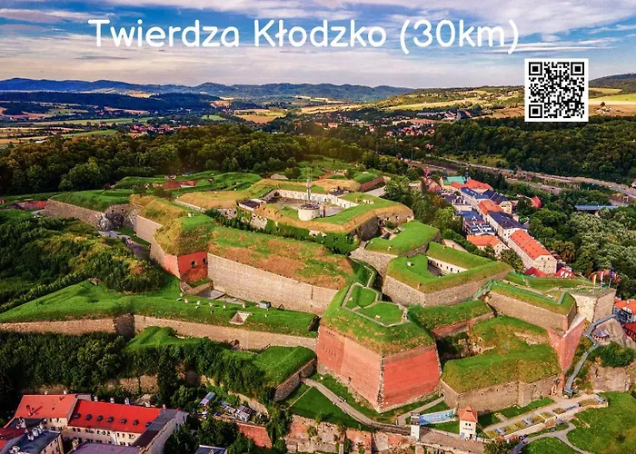 Sowia Nowe Z Zachwycającym Widokiem Na Góry I Potok